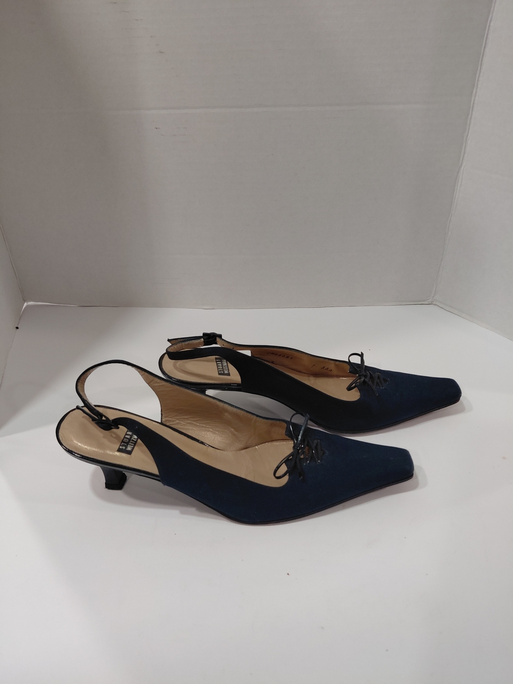 Stuart Weitzman Black Slingback Pointed-Toe Pumps with Bow Detail - Picture 4 of 8